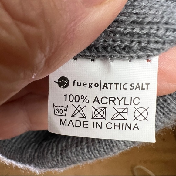 FUEGO/SALT ATTIC 100% Acrylic knit Beanie. “Campfire Drinking Team”. Gray - Picture 4 of 4